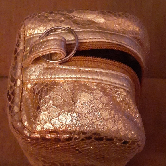 Ed Hardy Make up bag - Picture 8 of 12